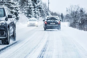 Šaltis ir snygis tapo egzaminu vairuotojams: ką parodė pirmosios sausio savaitės?