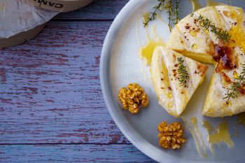 Sertifikuotas kulinarinis paveldas, iš lentynų išstūmęs užsienio konkurentus: šį sūrį mėgsta ir jaunimas