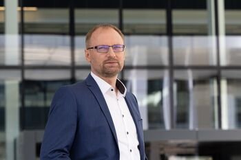 Internete šeimininkauja botai: daugiau nei pusę turinio jau generuoja DI