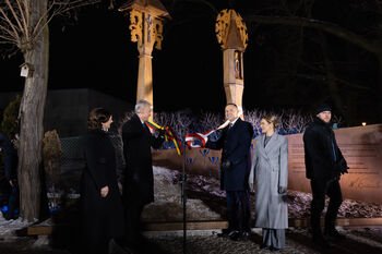 Lietuvos ir Lenkijos vadovai atidengė M. K. Čiurlioniui skirtą memorialinę kompoziciją