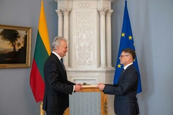 Prezidentas įteikė skiriamuosius raštus Lietuvos ambasadoriui Danijos Karalystėje