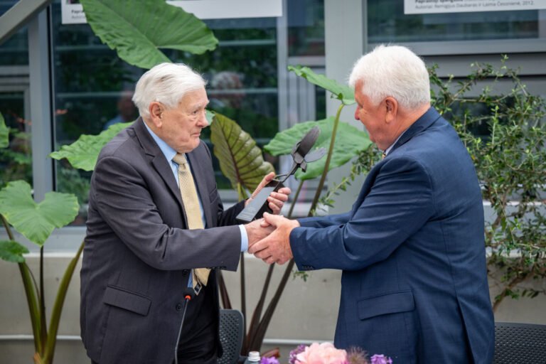 Prasidėjo nominantų teikimas Prezidento Valdo Adamkaus Premijai už pasiekimus aplinkosaugai gauti