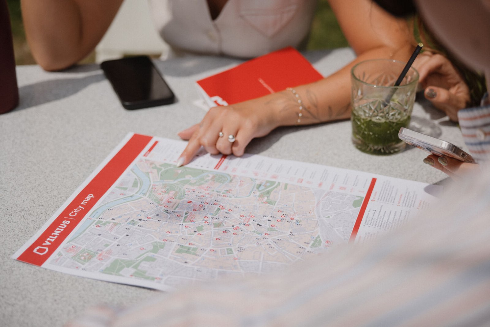 Nuo šaltibarščių iki troleibusų: turistų Vilniuje daugėja – kodėl jie renkasi sostinę?