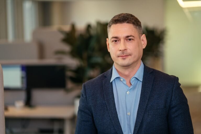 Didieji metų išpardavimai: sukčių apgaulėmis susigundo 1 iš 5 perkančių internetu