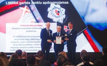 KU profesoriams įteikti Lietuvos inžinerijos ir technologijų pramonės asociacijos Garbės ženklai