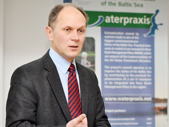 Itin maži, bet keliantys didelę grėsmę: kuo žmonijai pavojingas nanoplastikas?