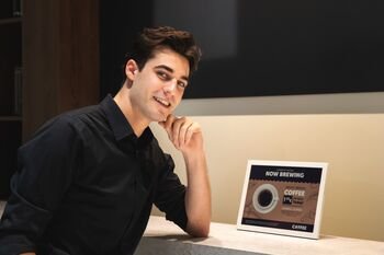 Inovacija reklamos technologijų rinkoje: „Samsung“ pristato energiškai efektyvų „Color E-Paper“ ekraną