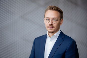 Investicijų strategas: dirbtinis intelektas keičia finansų rinkas, bet didina ir rizikas