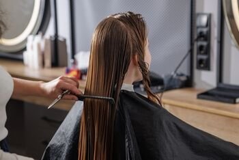 Planuojate šukuosenos pokyčius? Štai, ko nereikėtų daryti renkantis plaukų spalvą