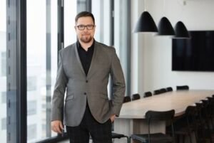 Trečdalis vartotojų telefoną „kankina“ iki paskutinio: atsakė, kada iš tiesų verta atsinaujinti