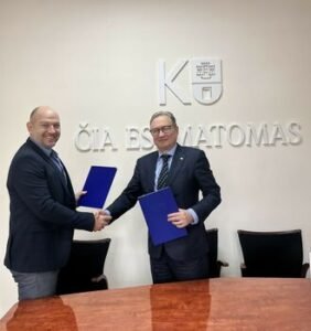 Pasirašyta bendradarbiavimo sutartis tarp Klaipėdos universiteto ir žmonių su fizine negalia sporto klubo „Žuvėdra“