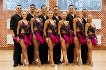 KU sportinių šokių kolektyvas „Danė“ išaugo – į Lietuvos čempionatą siunčia net dvi komandas