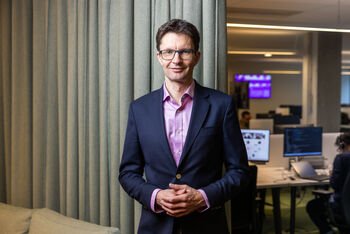 Apklausa: DI darbe neramina daugelį, bet pradėjus mokytis – savivertė išauga