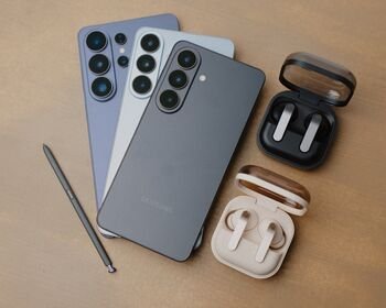 „Samsung“ pristatė „Galaxy S26“ išmaniuosius telefonus: pirmasis flagmanas su integruotu privatumo ekranu