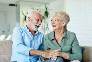 Gera žinia – visų dantų atkūrimą galima suplanuoti dabar, o gydymą pradėti vėliau ir mokėti dalimis