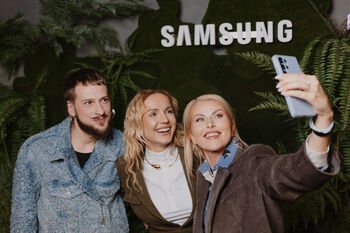 Kavos namai Vilniuje laikinai virto inovacijų centru: „Samsung“ pop-up erdvėje pristatyti naujieji flagmanai
