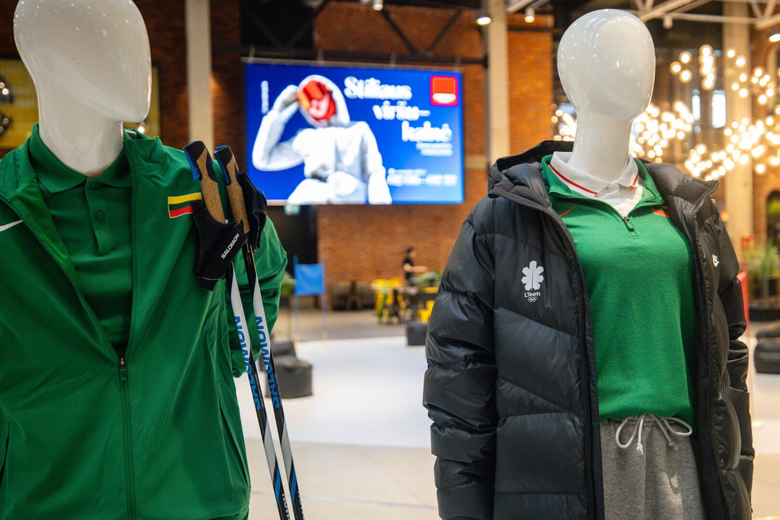 Olimpinė dvasia – Kauno „Akropolyje“ atidaryta žiemos sportinio stiliaus paroda „Stiliaus viršukalnė“