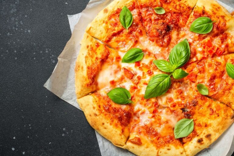 Tarptautinė picos diena: 5 gudrybės, kurios padės namuose išsikepti picą kaip Italijoje vos už kelis eurus