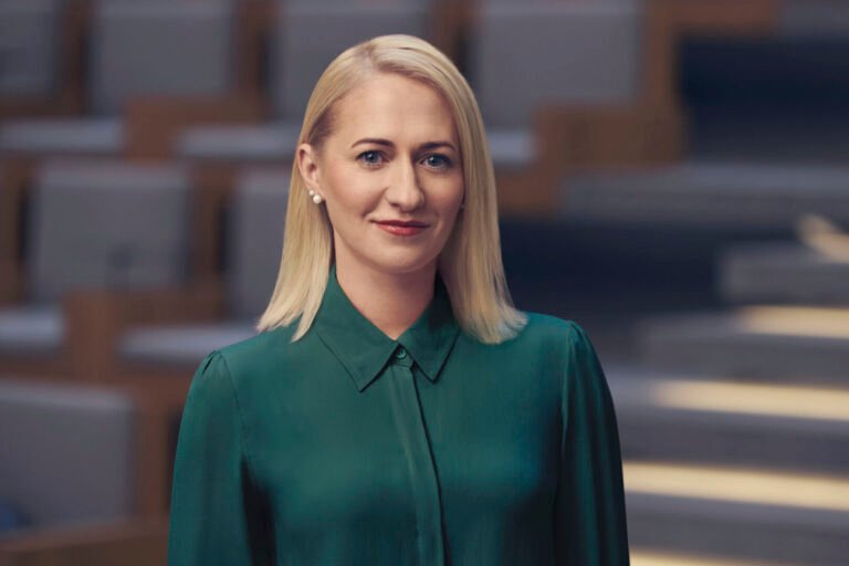 Nuo parkavimo iki atostogų: už ką lietuviai dažniausiai atsiskaito internetu