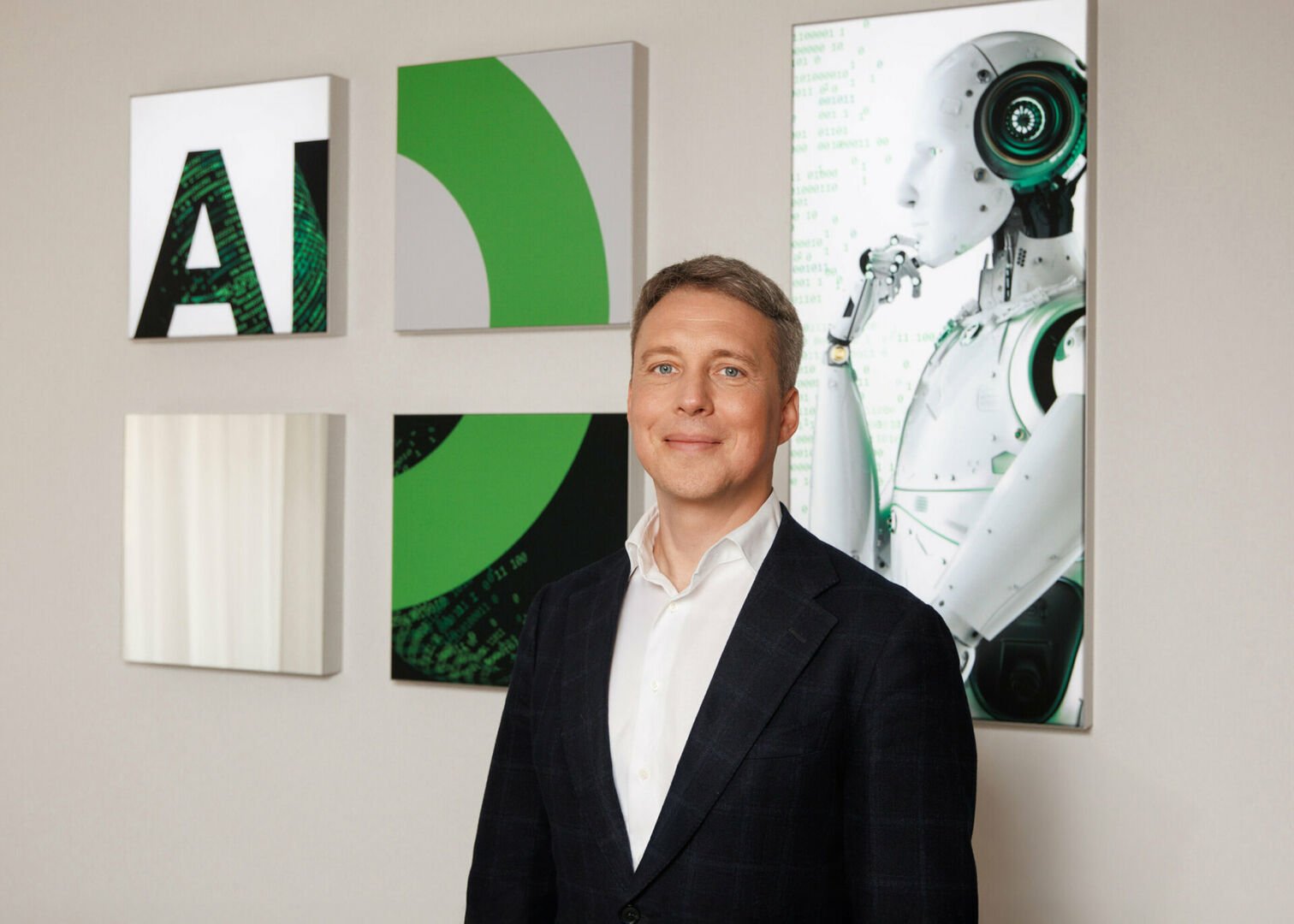 Skaitmenine „Bitės“ transformacija rūpinsis vienas sugrįžusių buvusių vadovų