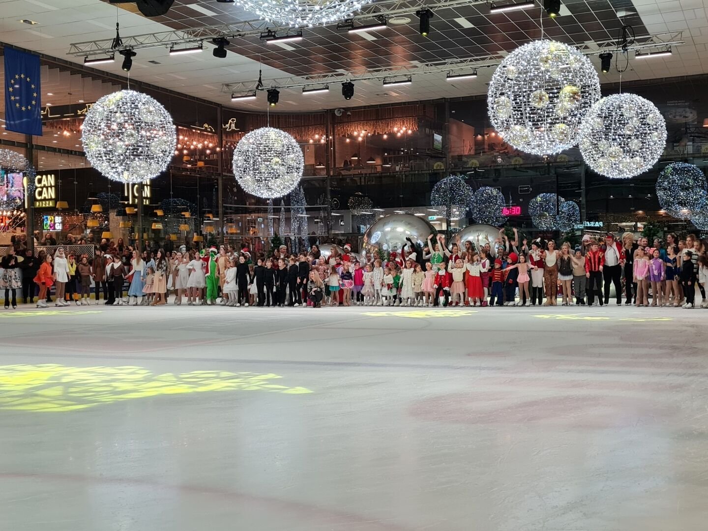 Vilniaus „Akropolyje“ – tarptautinės dailiojo čiuožimo varžybos „Akropolis Trophy“