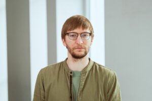 „Lyja – nevairuosiu“ – vyresnių vairuotojų savęs ribojimas kelyje