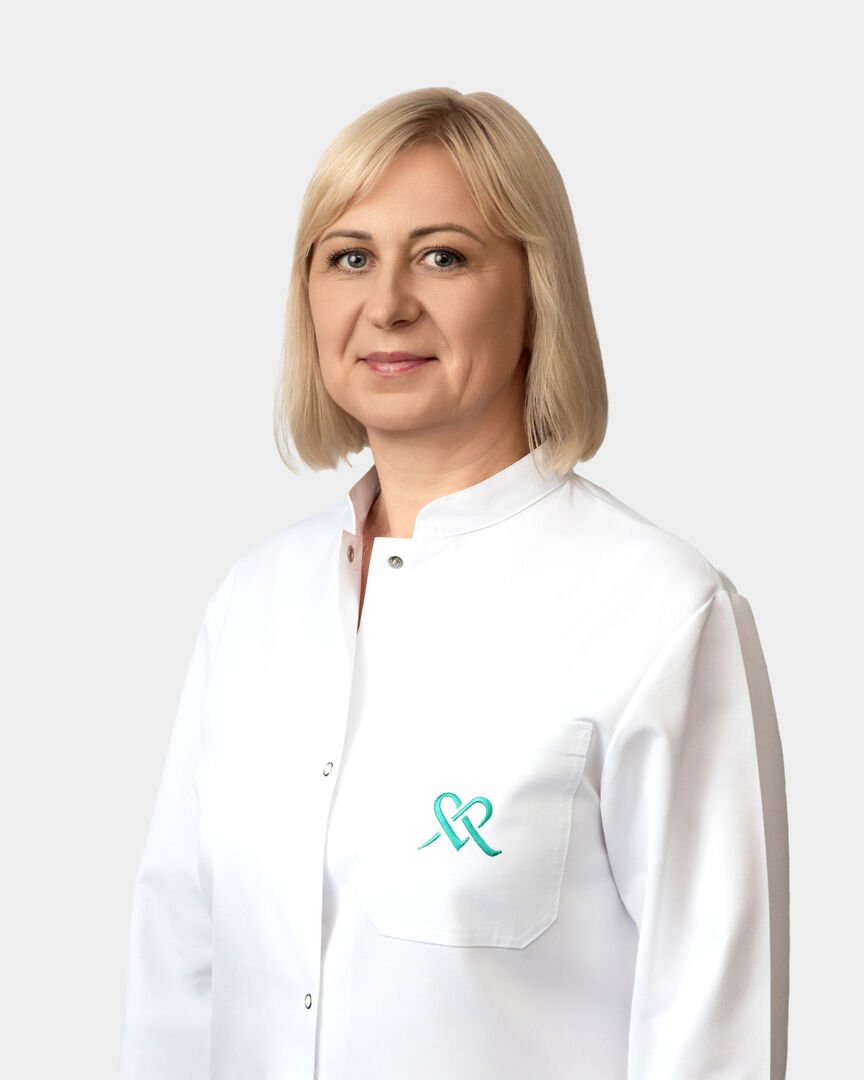 Vienus žmones erkės renkasi kur kas dažniau nei kitus: šeimos gydytoja paaiškina, kam ypač svarbu pasiskiepyti nuo erkinio encefalito