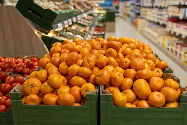 Žiemos vaisių gidas: ką pasirinkti, kad būtų ne tik skanu, pigu, bet ir naudinga?