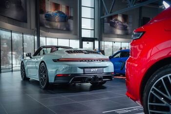 „Porsche“ Lietuvoje 2025 m.: stabilūs pardavimai ir ryškėjantys klientų pasirinkimo pokyčiai