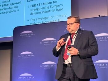 Rygoje Lietuva pristatė daugiasluoksnį gynybos finansavimo modelį: nuo 5,38 proc. BVP iki gynybos obligacijų kiekvienam (Atnaujinta)