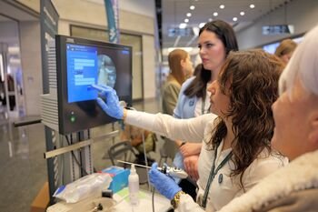 Klausos dienos iniciatyva sulaukė milžiniško klaipėdiečių susidomėjimo