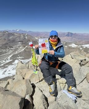 Lietuvis Andrius Milašius pasiekė aukščiausio pasaulio aktyvaus ugnikalnio viršūnę (Atnaujinta)