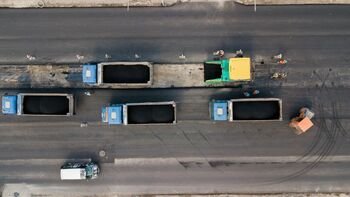 Kaunas pasitinka gatvių tvarkymo sezoną: artėjantis viaduko atidarymas, įsibėgėjanti transporto mazgo statyba ir darbymetis susisiekimo arterijose