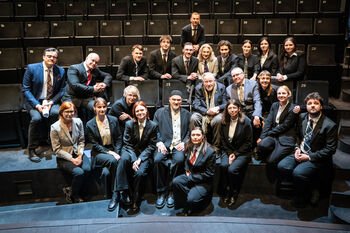 Keistuolių teatre ypatingai paminėta Kovo 11–oji: istoriniam įvykiui suteikė naują gyvastį