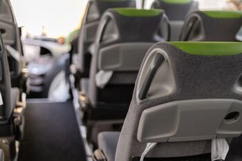 Ekspertai paaiškina, kodėl saugos diržą autobuse svarbu segėti net ir trumpų kelionių metu