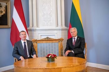 Prezidentas su Latvijos vadovu aptarė branduolinio atgrasymo pasiūlymus