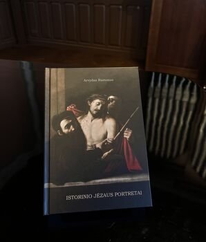 Klaipėdos universitete pristatyta mons. prof. dr. Arvydo Ramono monografija „Istorinio Jėzaus portretai“