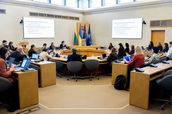 Valstybės ateitis – žmonės: vyriausybinėje komisijoje aptarti socialinės politikos, demografijos ir migracijos klausimai