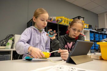 Panevėžyje – inžinerijos mėnesio finalas: apžvalgos bokšto iššūkis ir Pijaus Opera koncertas