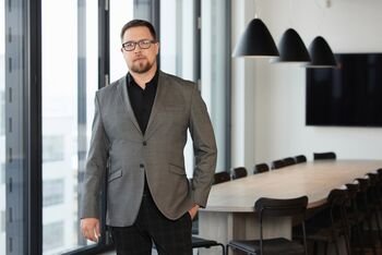 Kodėl telefonas pasensta per greitai: ekspertas įvardijo klaidas