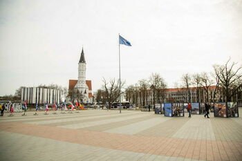 Šiauliuose NATO vėliavos pakėlimu įprasminta Lietuvos narystė aljanse