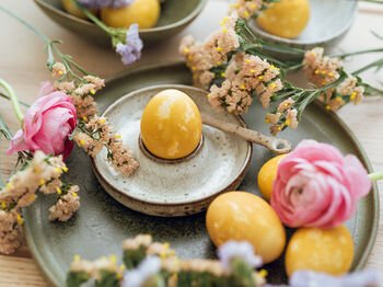 Įdomiai nudažyti Velykų margučius galima pigiau ir greičiau – soc. tinklai tiesiog dūzgia dėl šių naujų gudrybių