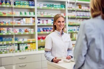 Vaistininkė papasakojo, kokių patarimų žmonės prisiskaito internete: kai kurie gali rimtai pakenkti (Atnaujinta)