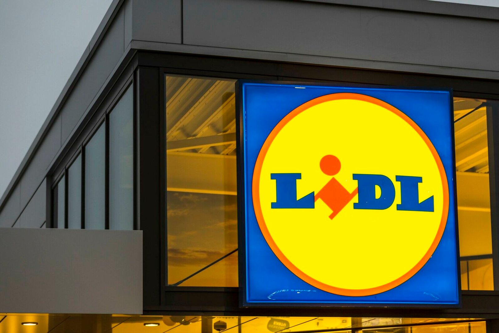 Aktualu pirkėjams: „Lidl“ informuoja, kaip dirbs per Velykas