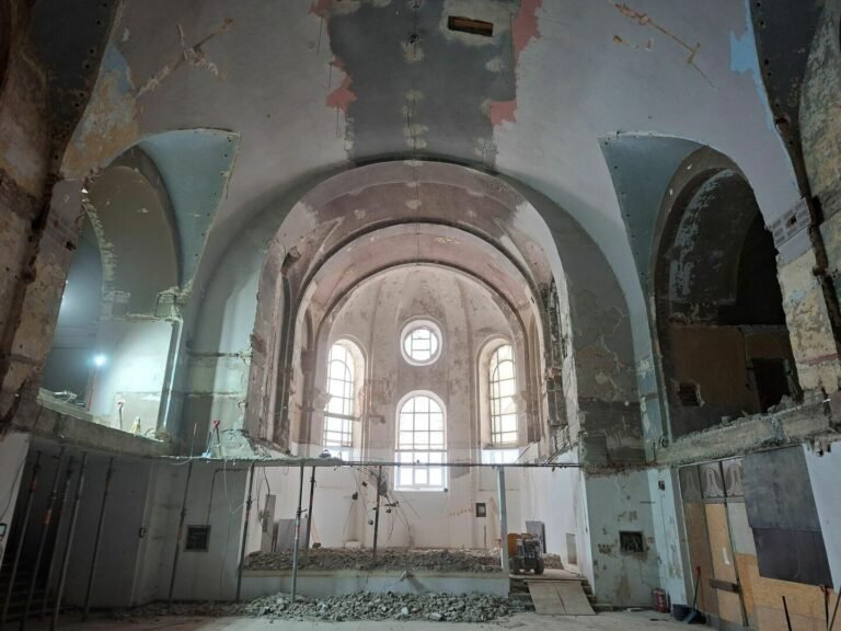 Anksčiau veikusi kaip kino teatras, Dievo Kūno bažnyčia atsinaujina: taps svarbia Kauno kultūrinio gyvenimo erdve