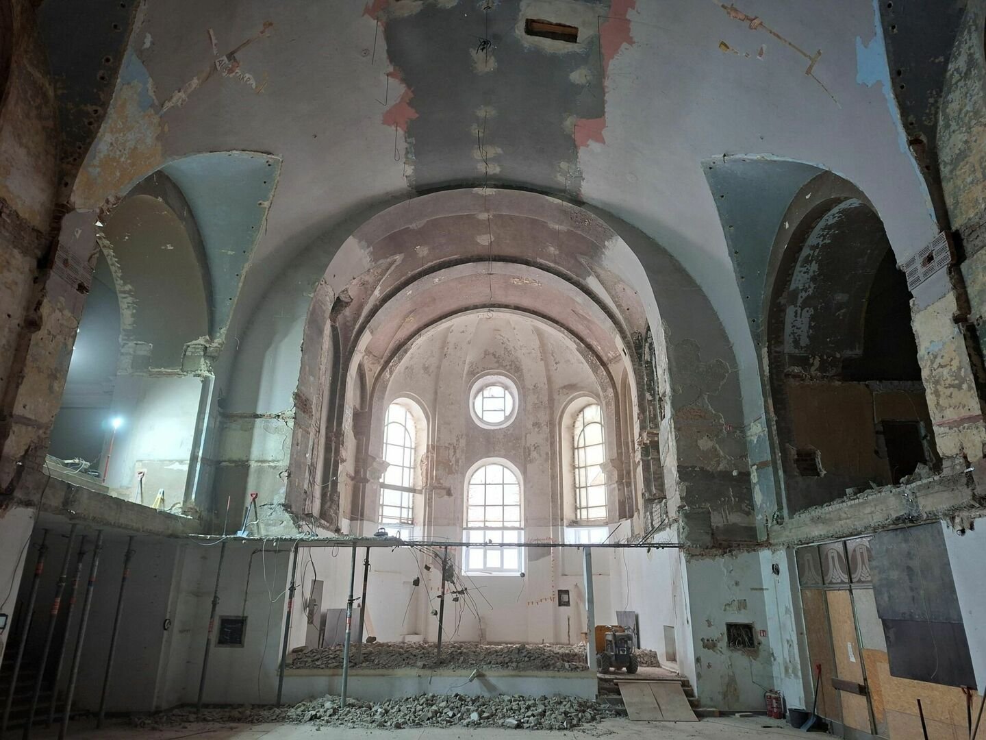 Anksčiau veikusi kaip kino teatras, Dievo Kūno bažnyčia atsinaujina: taps svarbia Kauno kultūrinio gyvenimo erdve