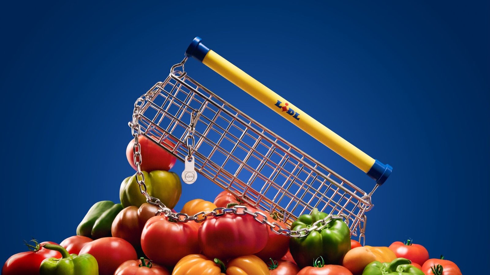 Išskirtinė galimybė „Lidl“ pirkėjams Lietuvoje: galės laimėti žymaus Niujorko dizainerio sukurtą unikalų aksesuarą – prekių vežimėlį-rankinę