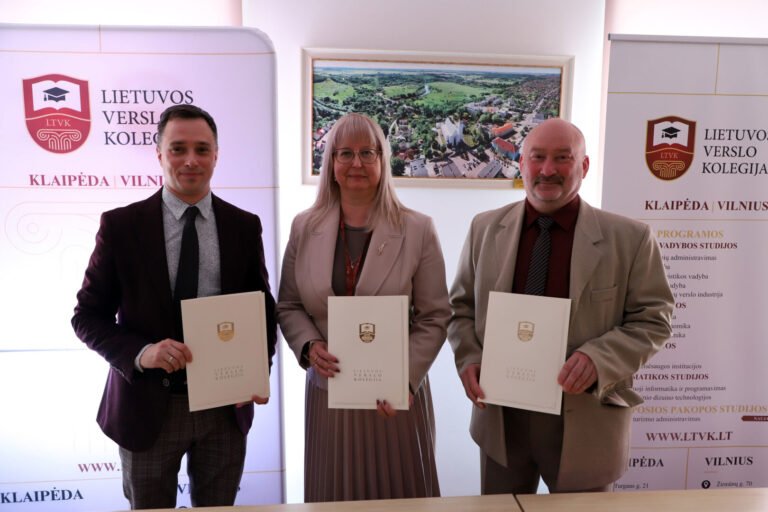 Ieškodami sprendimų dėl vidurinės grandies pareigūnų trūkumo, pareigūnų profsąjungos pradeda bendradarbiauti su Lietuvos verslo kolegija