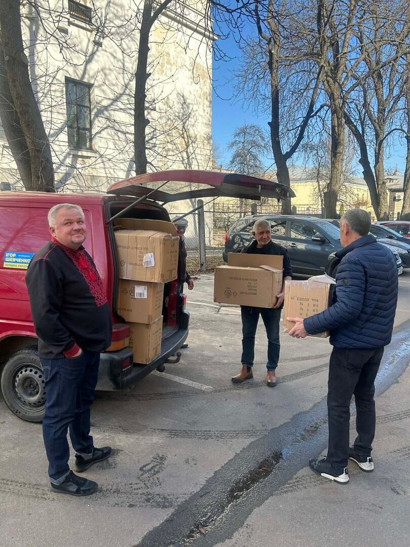 Ukrainos universitetams – daugiau nei 8 tūkst. eurų, 500 antklodžių, akumuliatoriai ir kita svarbi parama