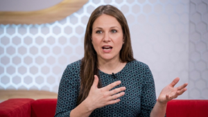 Miego vagys šiuolaikiniuose namuose: A. Kazlauskienė paaiškino, kodėl net trumpas filmukas prieš miegą griauna vaiko poilsį